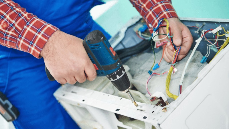 Selendi Uğur Uğur çamaşır makinesi kart tamiri – Su almama arızası orijinal parça ile giderildi. - Teknik servis örneği